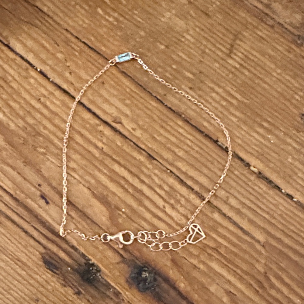 Caitlyn Minimalist aquamarine bracelet